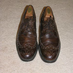 Eaton Vintage Brown Leather Medallion Wingtips 8D